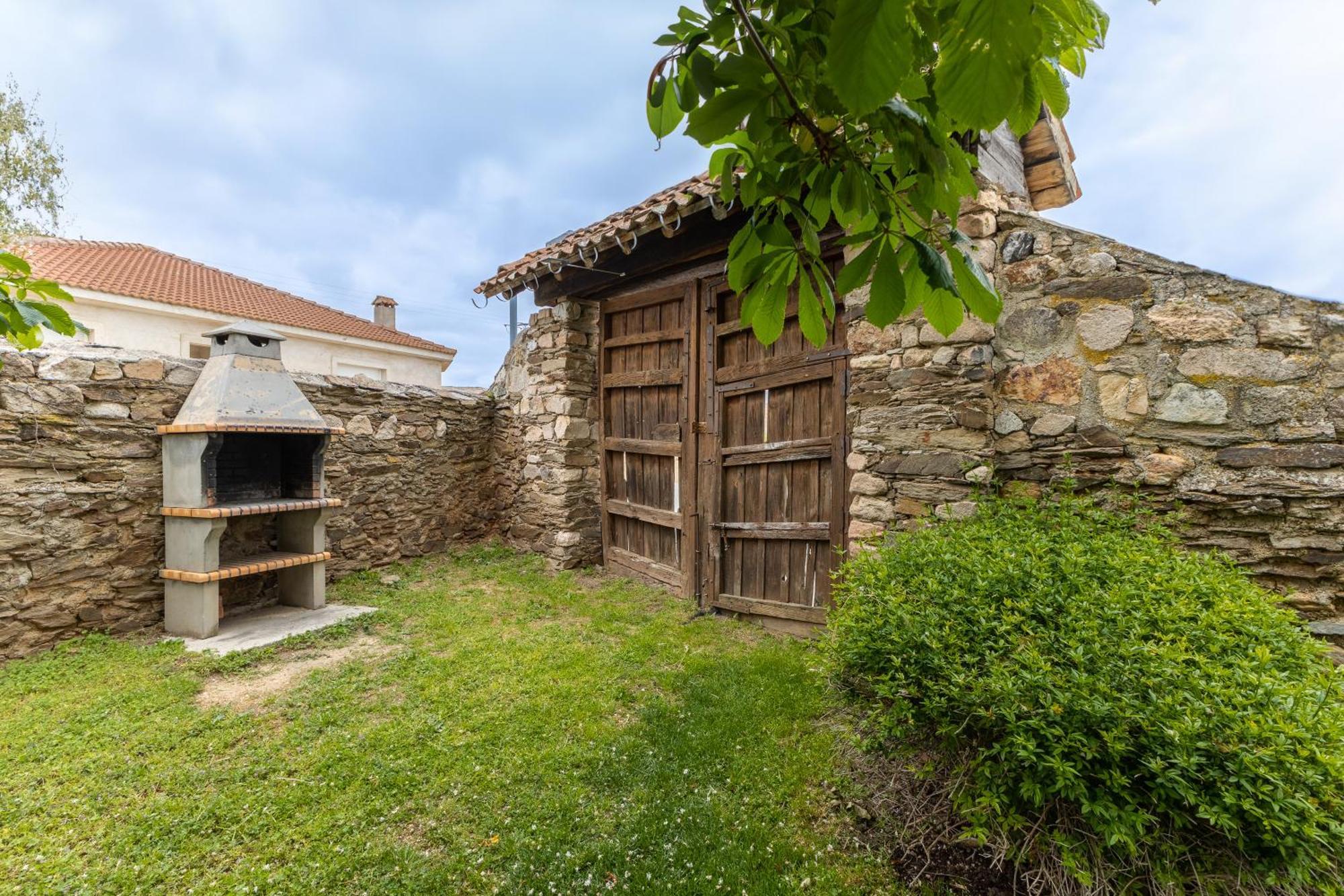 La Casona Y Casitas De Tabladillo Villa Santa Maria la Real de Nieva Екстериор снимка